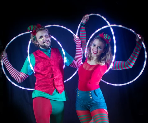 Hula hoop act